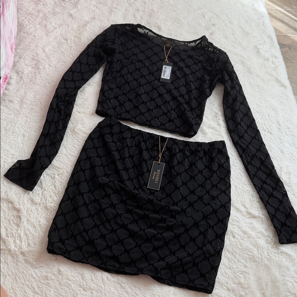Meshki Elegant Black Textured Skirt Set